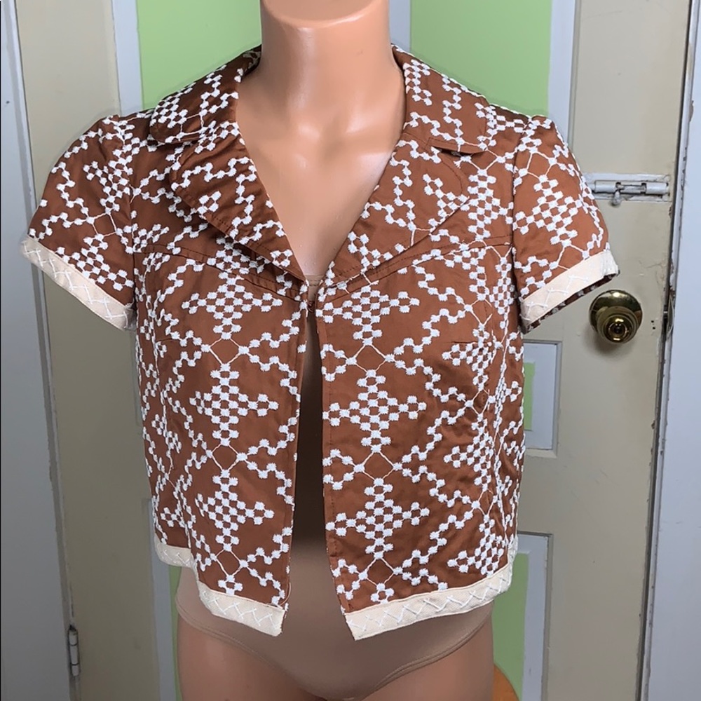 NANETTE LEPORE CROPPED JACKET SZ 2 embroidered